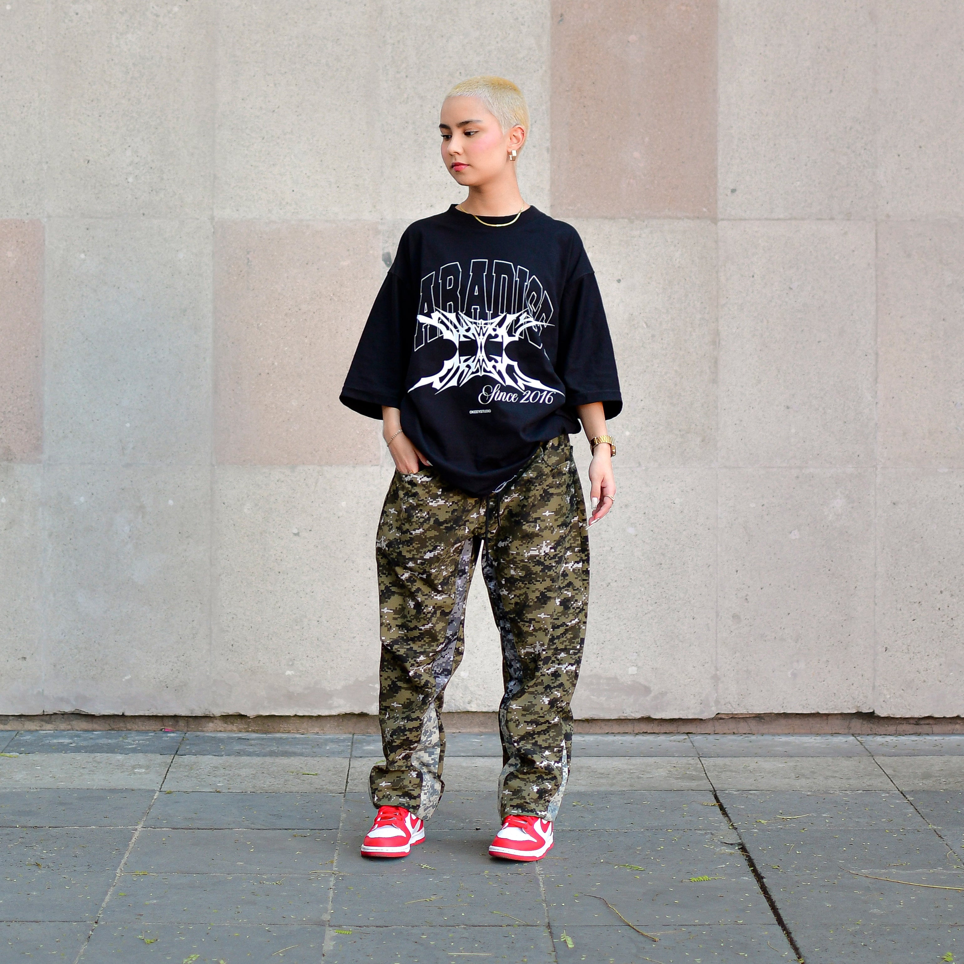 PARADISE BLACK T SHIRT