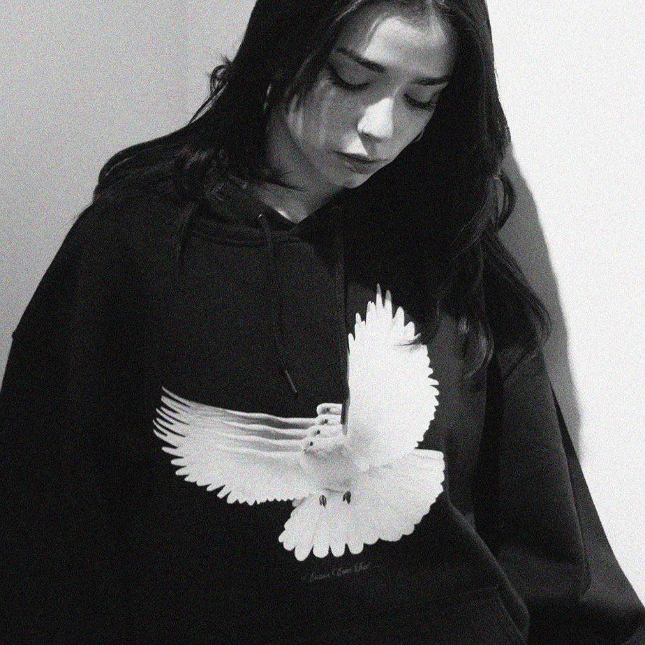 DREAMS COME TRUE ( BLACK HOODIE )